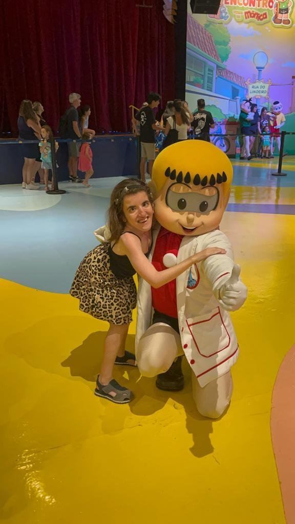 Um Dia Mágico no Parque da Mônica: Meu Reencontro com o Franjinha